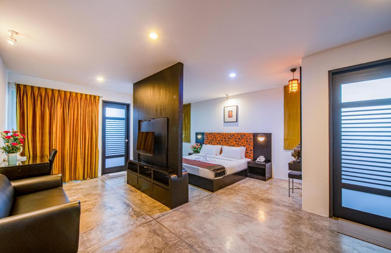 The Yorkshire Hotel - Sha Certified Patong Eksteriør billede